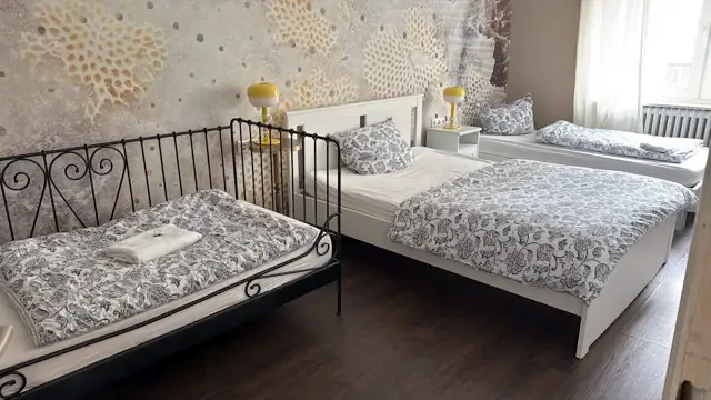 Zimmer 12